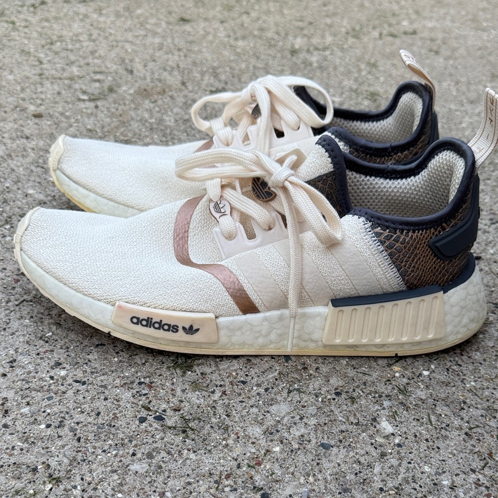 Adidas women’s Cream and Black Sneakers with animal pattern Accents